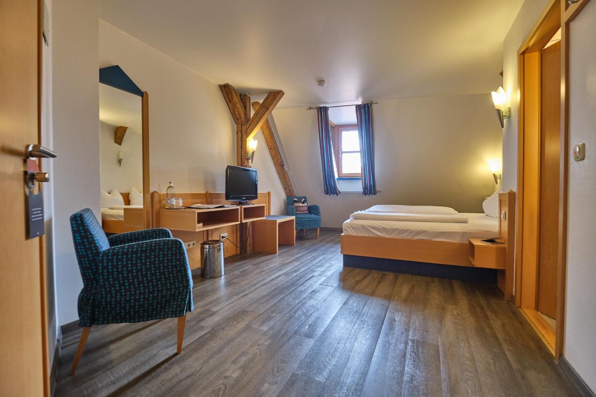 Hotel Roter Hahn Regensburg Exteriör bild