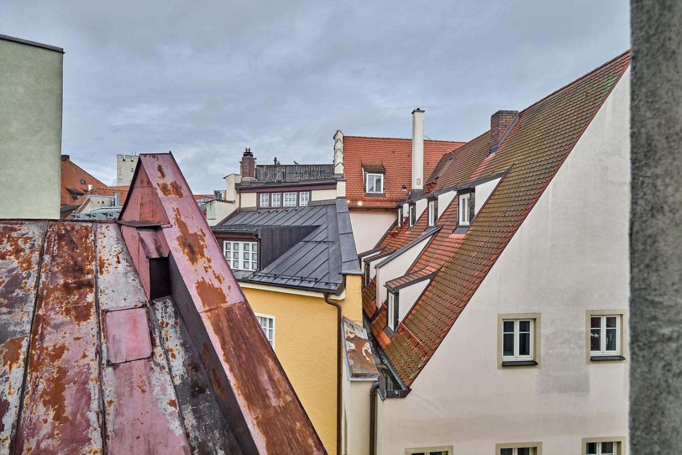 Hotel Roter Hahn Regensburg Exteriör bild