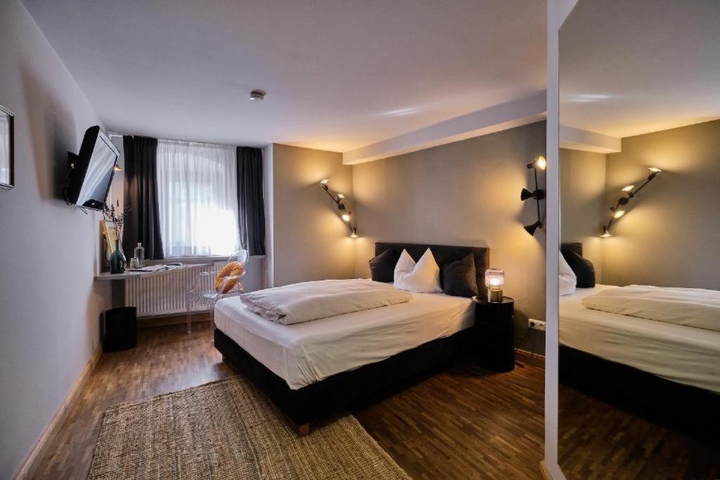 Hotel Roter Hahn Regensburg Exteriör bild